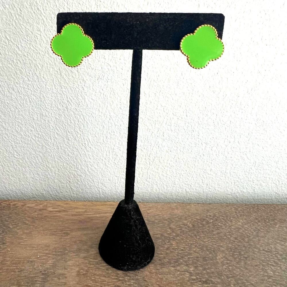 Green enamel elegant chic sophisticated clover stud earrings